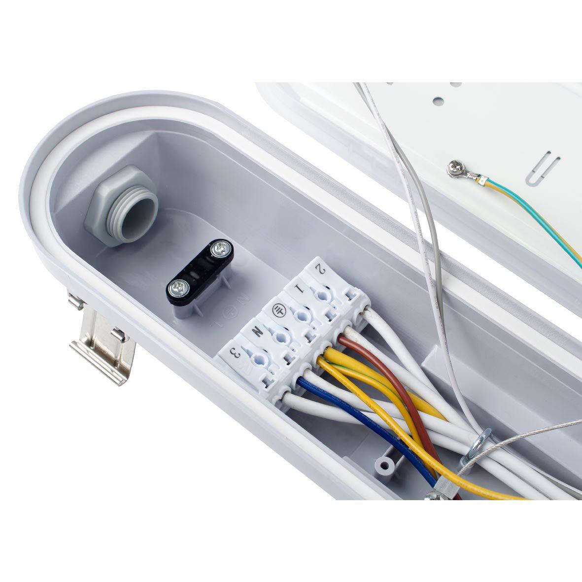 Sixtyfivey 4000K 120cm Grå från Designlight - Armaturen erbjuder b&aring;de flexibilitet och enkelhet tack vare funktioner som:St&auml;llbar effekt via DIP-switch f&ouml;r anpassning efter behovGenomkopplingsm&ouml;jlighet f&ouml;r smidig vidarematningF&auml;ste f&ouml;r linmontage medf&ouml;ljer i paketetRobust konstruktion anpassad f&ouml;r kontinuerlig driftLumenv&auml;rden:23 W: 3224 lm29 W: 3950 lm34 W: 4726 lm40 W: 5800 lmIK08.