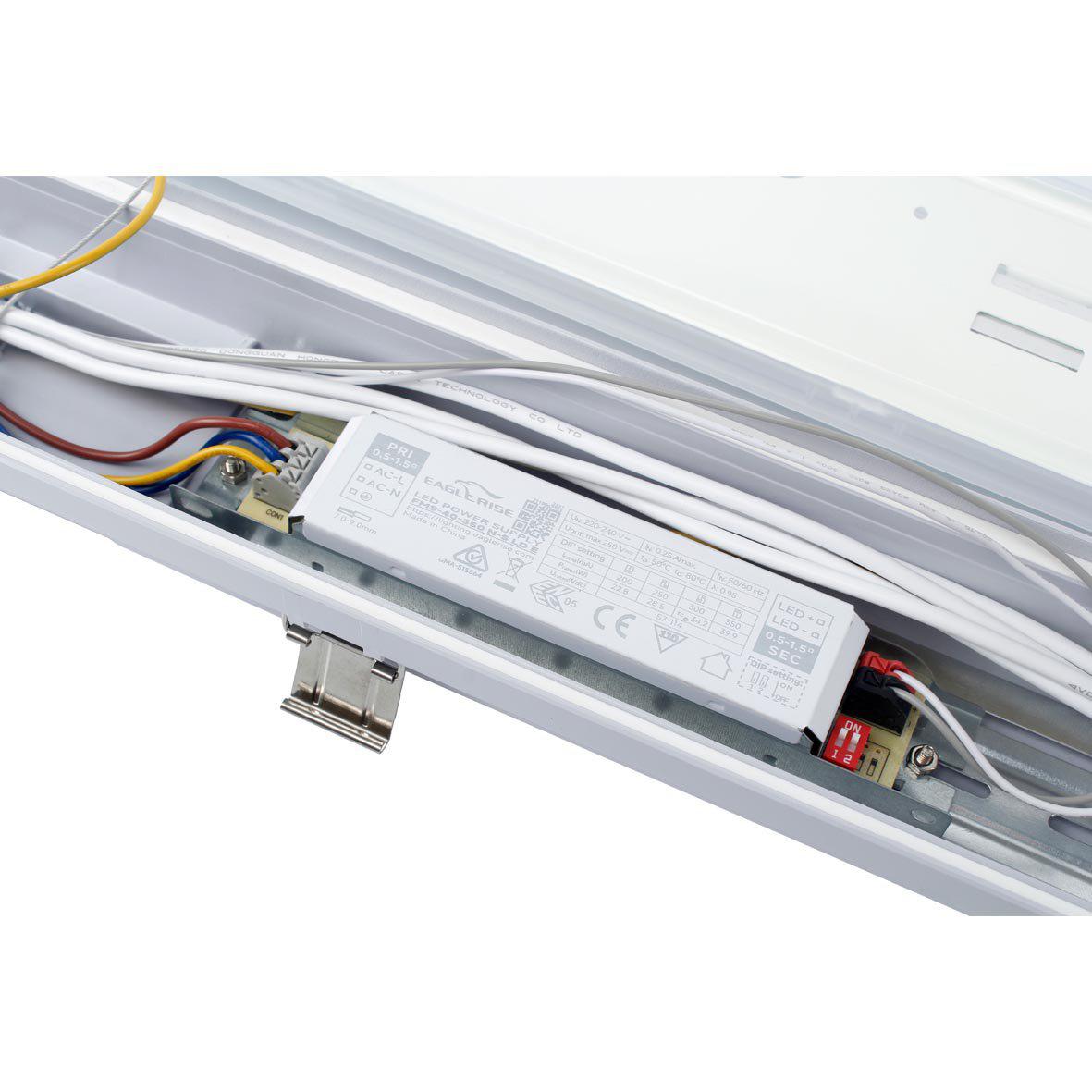 Sixtyfivey 4000K 120cm Grå från Designlight - Armaturen erbjuder b&aring;de flexibilitet och enkelhet tack vare funktioner som:St&auml;llbar effekt via DIP-switch f&ouml;r anpassning efter behovGenomkopplingsm&ouml;jlighet f&ouml;r smidig vidarematningF&auml;ste f&ouml;r linmontage medf&ouml;ljer i paketetRobust konstruktion anpassad f&ouml;r kontinuerlig driftLumenv&auml;rden:23 W: 3224 lm29 W: 3950 lm34 W: 4726 lm40 W: 5800 lmIK08.