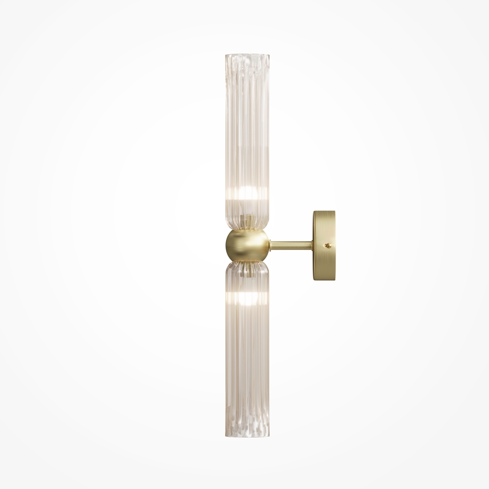 Antic 44cm Konjak vägglampa från Maytoni - De dubbla glaskuporna i cognacsf&auml;rgat glas kombineras med en elegant gyllene armatur i guldfinish, vilket skapar en harmonisk balans mellan modern design och klassisk charm.