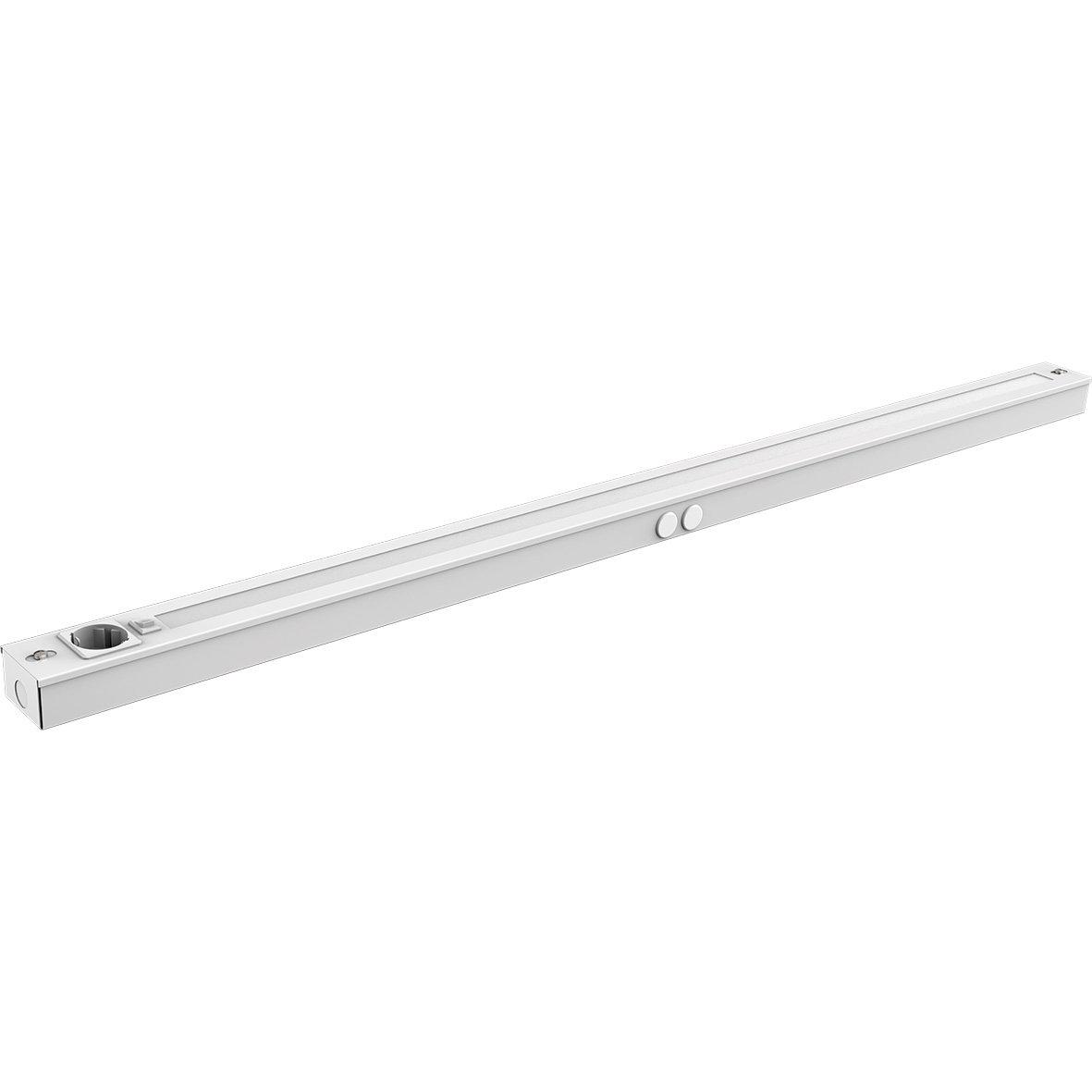 Bänky m. uttag 118cm Vit från Designlight - Denna modell &auml;r 580 mm l&aring;ng och ger ett kraftfullt, j&auml;mnt ljus med en effekt p&aring; 10W och ljusfl&ouml;de p&aring; hela 2000 lumen, idealisk f&ouml;r att lysa upp hela b&auml;nkytan.