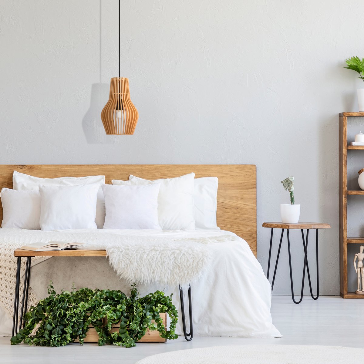 Roots Ø20 Natur taklampa från Maytoni - Roots pendel &auml;r tillverkad av tr&auml; och metall och har en stilren design som ramar in ljusk&auml;llan p&aring; ett unikt s&auml;tt.
