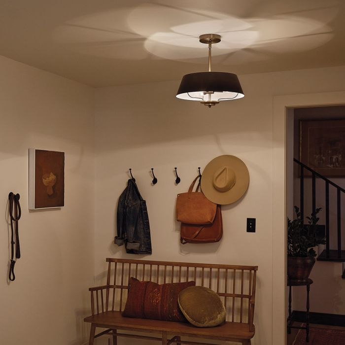 Luella Ø40 Svart taklampa från Elstead Lighting - Med den medf&ouml;ljande st&aring;ngen kan Luella enkelt omvandlas fr&aring;n en plafond till en pendellampa.