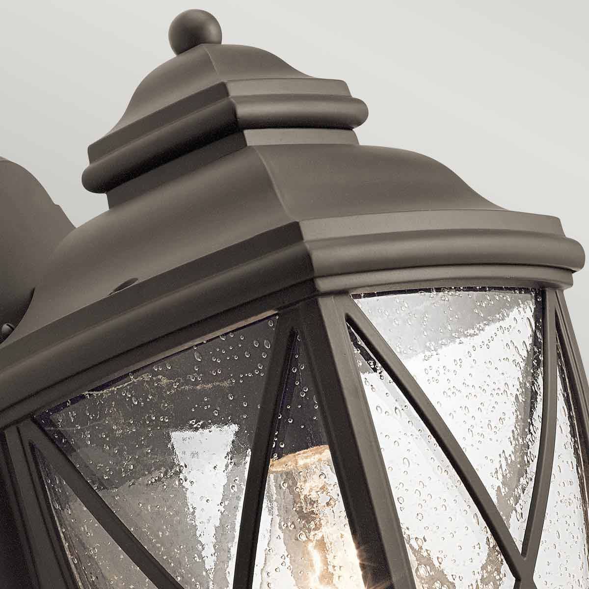 Tangier Antik brons utelampa från Elstead Lighting - Tillverkad i gjuten aluminium med en sk&auml;rm av strukturerat glas f&ouml;r en rustik touch.