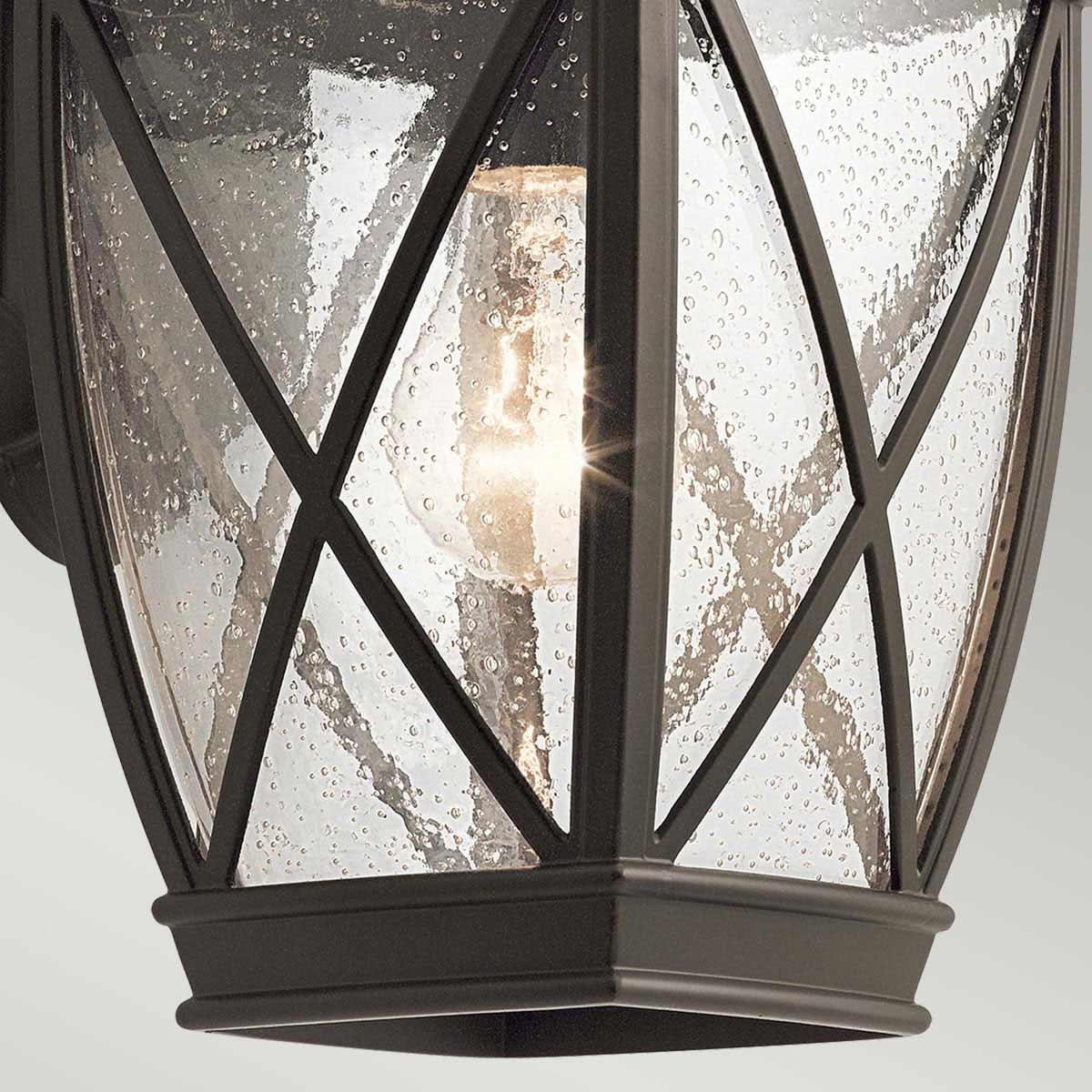 Tangier Antik brons utelampa från Elstead Lighting - Tillverkad i gjuten aluminium med en sk&auml;rm av strukturerat glas f&ouml;r en rustik touch.