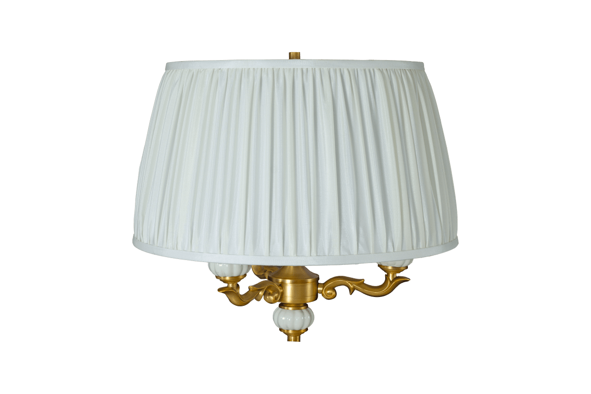 Toulouse Guld golvlampa från Aneta Lighting - Toulouse golvlampa har ett klassiskt och elegant uttryck med dekorativa detaljer och en vacker guldfinish.