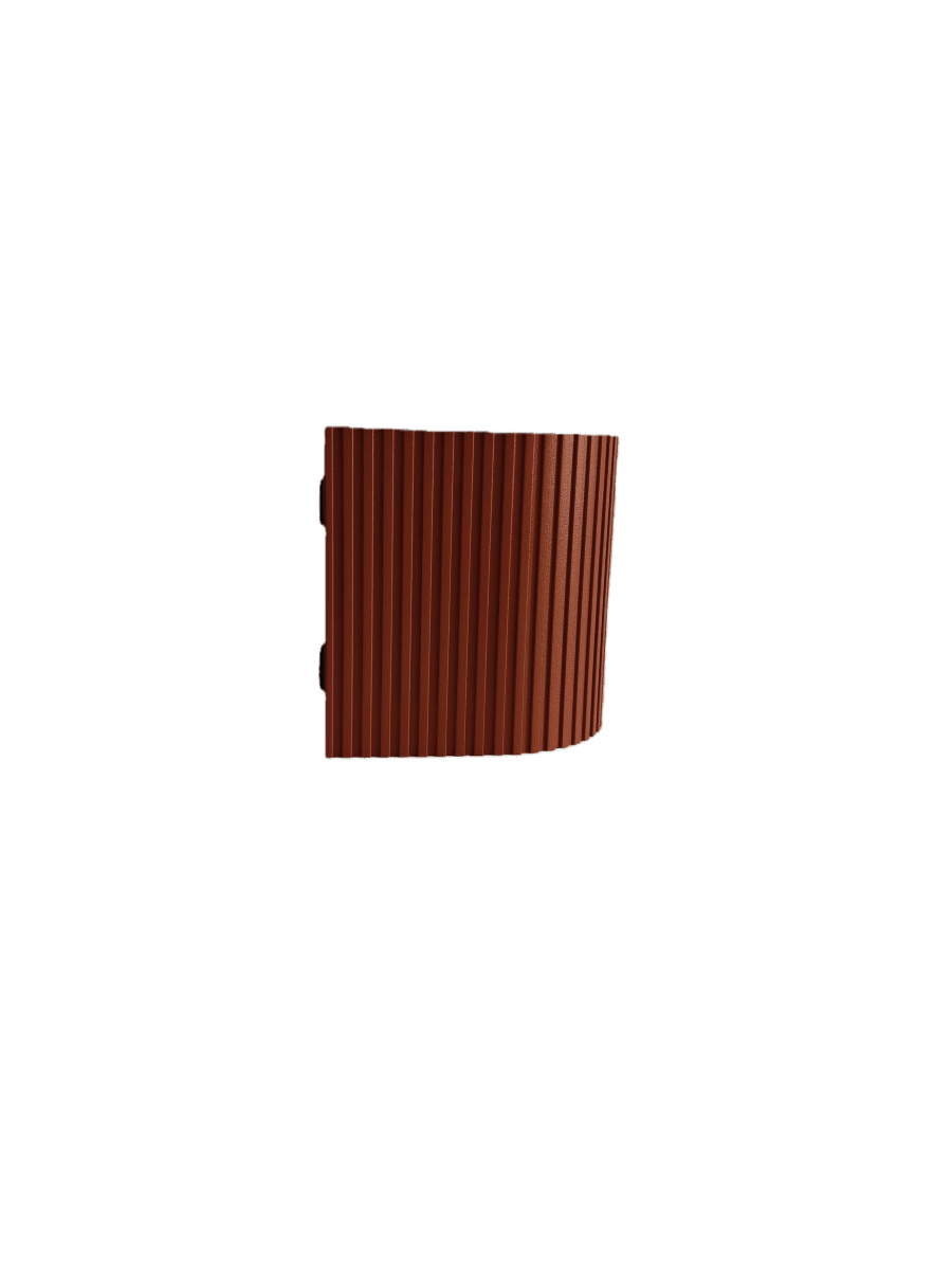 Freja Single Rost utelampa från Lampan - Tillverkad av metall i en rost/orange finish med en dekorativ ribbad struktur som ger lampan ett levande och exklusivt utseende.