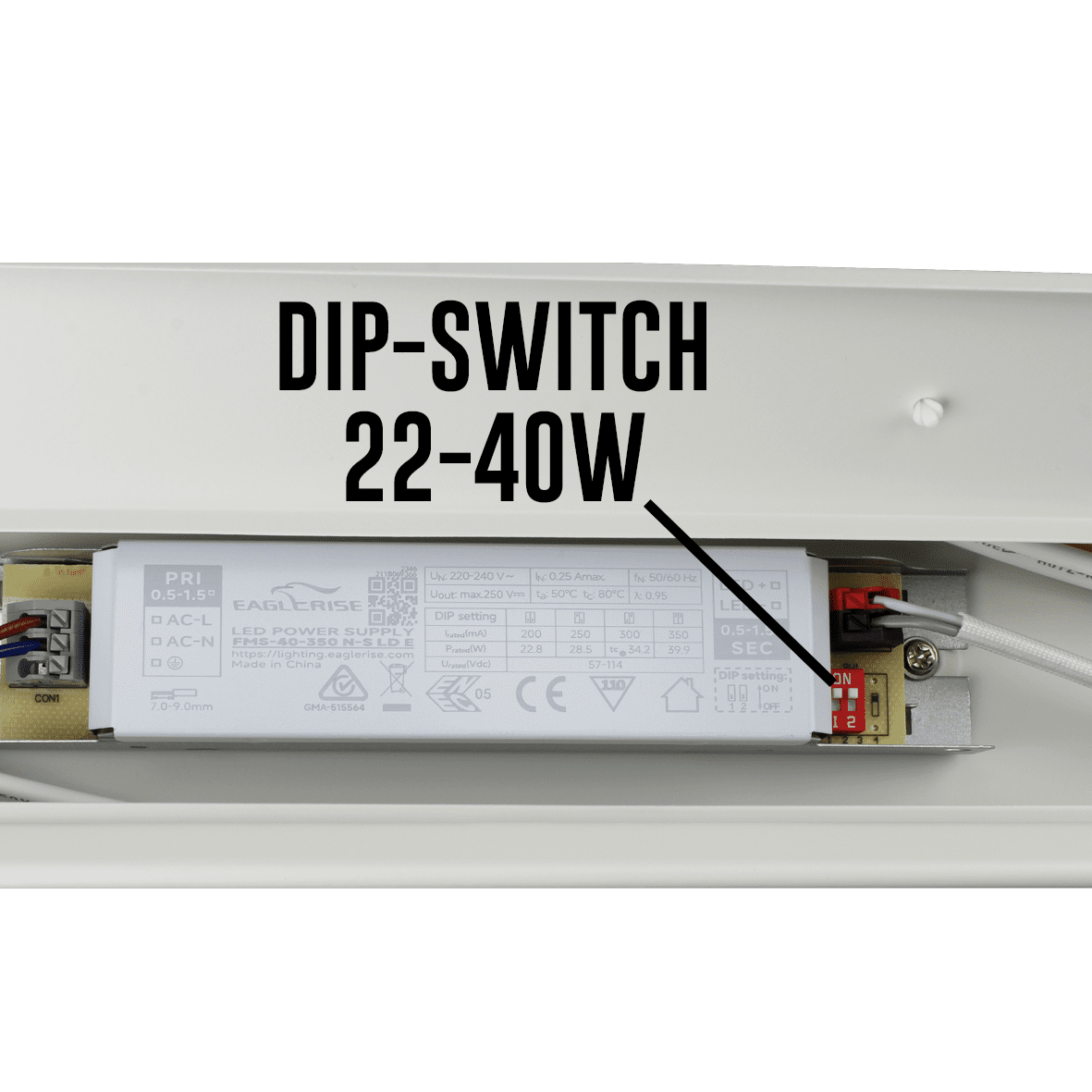 Liny Basic 4000K 130cm Vit från Designlight - Liny Basic &auml;r en robust och energieffektiv industriarmatur med LED-teknik, framtagen f&ouml;r allm&auml;nbelysning i industri- och verksamhetsmilj&ouml;er d&auml;r ett vitt ljus &ouml;nskas.