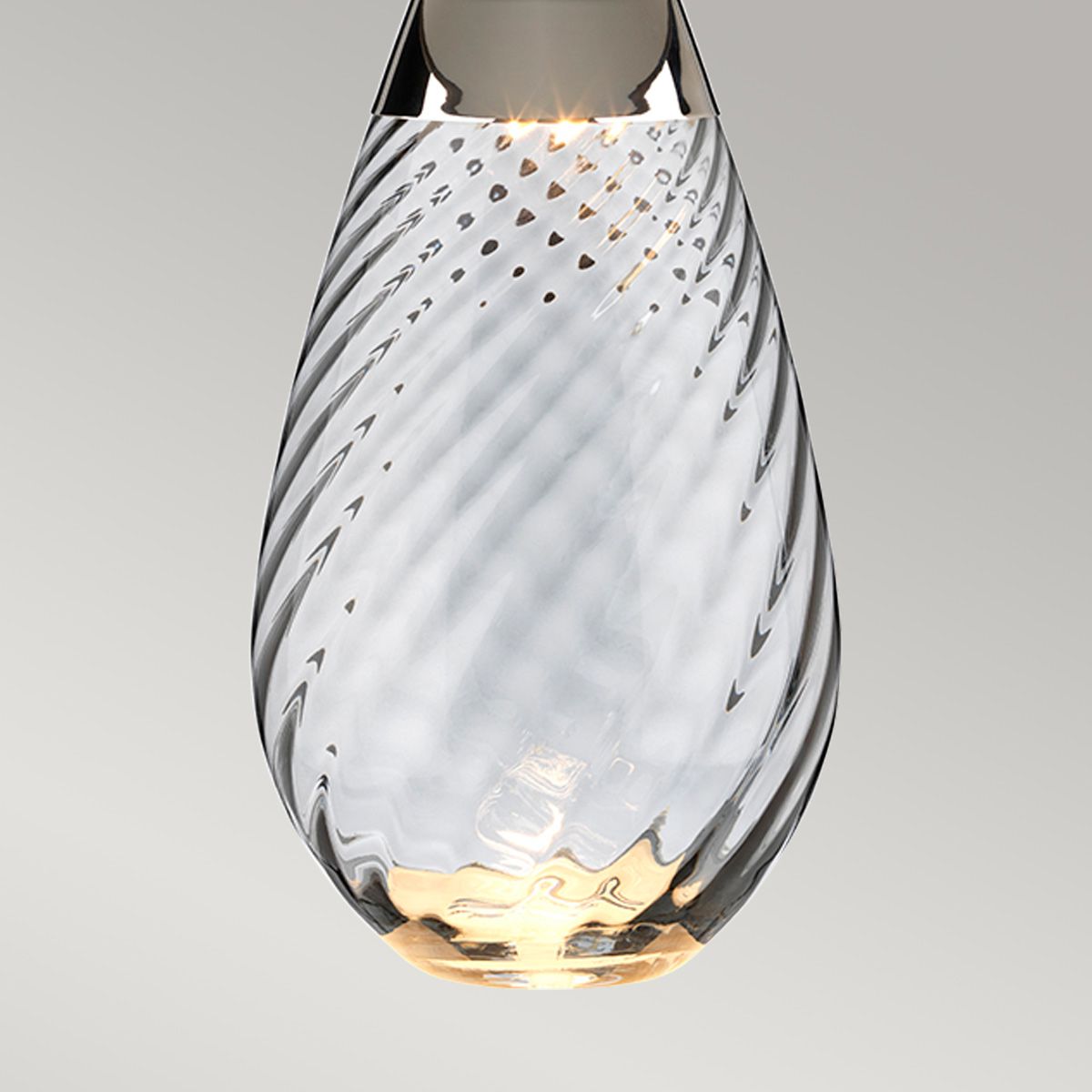 Lena 74cm Vit/rökfärgad bordslampa från Elstead Lighting - Sk&auml;rmen &auml;r av satinmjuk textil i en offwhite f&auml;rg med en matt silverlaminerad insida.
