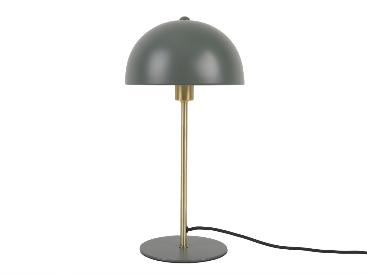 Bonnet 40cm Grön bordslampa från Leitmotiv - Den dova gr&ouml;na sk&auml;rmen tillsammans med eleganta m&auml;ssingsdetaljer skapar ett stilrent och trendigt uttryck, samtidigt som lampan sprider ett varmt och behagligt ljus.