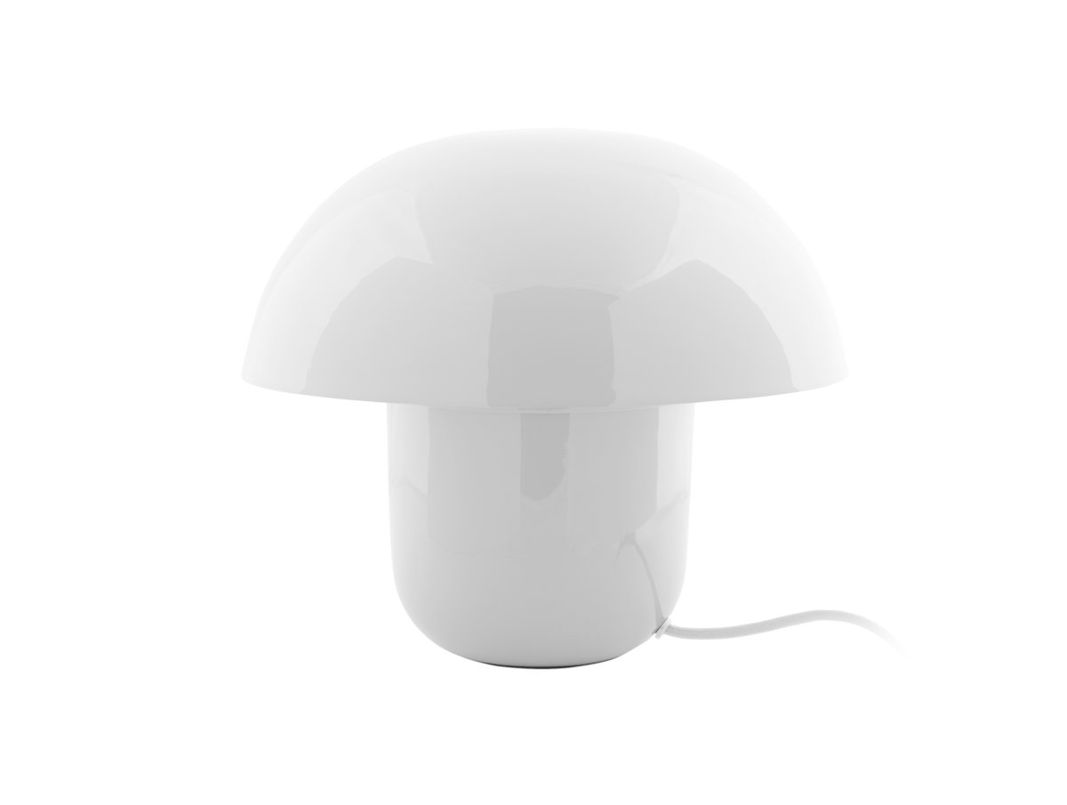 Mushroom 25cm Vit bordslampa från Leitmotiv - Lampans kupa skapar ett bl&auml;ndfritt ljus och riktar ljuset ned&aring;t, vilket ger en behaglig och st&auml;mningsfull belysning.