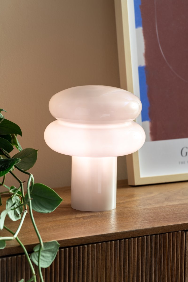 Incesante 24cm Grå bordslampa från Leitmotiv - Incesante &auml;r en skulptural bordslampa helt i glas med en varmgr&aring; nyans som ger ett varmt och st&auml;mningsfullt ljus.