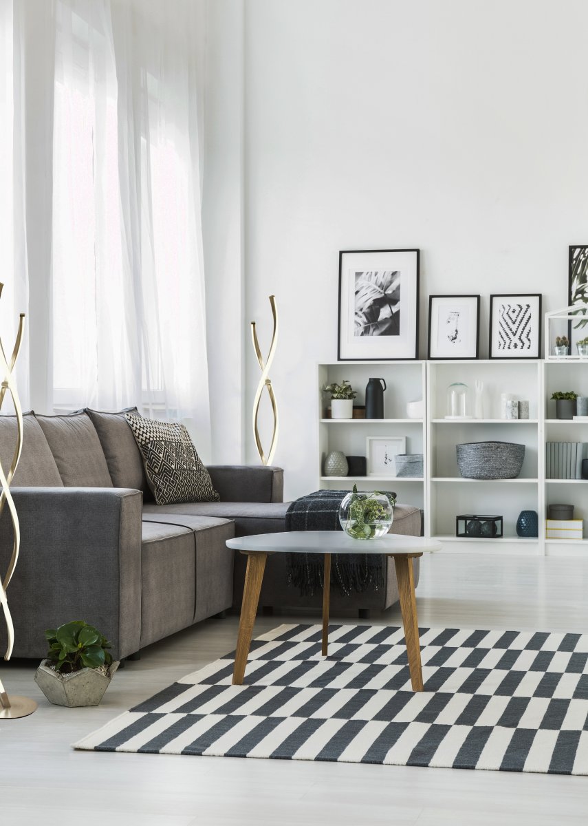 Swirl Stål golvlampa från Aneta Lighting - Den snurrade formen skapar liv och ger fin ljusspridning i rummet, som framh&auml;vs av den inbyggda integrerade LED-belysningen.