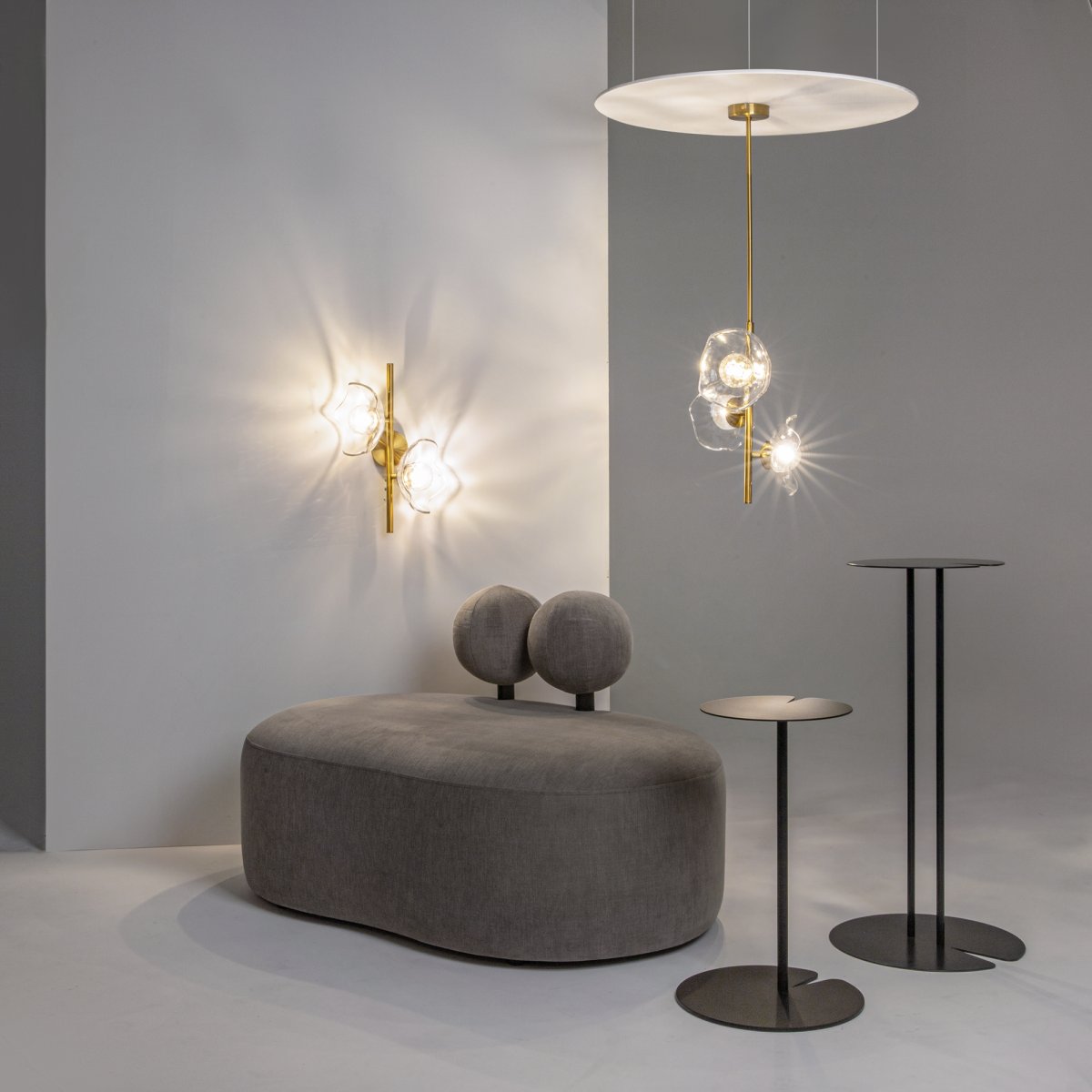 Miracle 2 Mässing vägglampa från Maytoni - Miracle v&auml;gglampa &auml;r inspirerad av japanska gravyrer fr&aring;n 1800-talet och kombinerar orientaliska konstn&auml;rliga tekniker med v&auml;sterl&auml;ndsk Art Deco-stil.