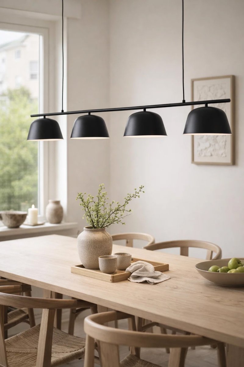 Pop 142cm Svart taklampa från Nordic Lighting - Pop &auml;r en stilren taklampa i metall med svart finish som ger ett lugnt och modernt intryck.