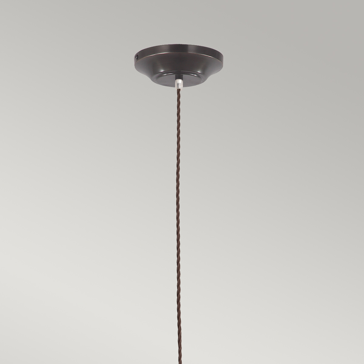 Provence Ø37 Antik brons taklampa från Elstead Lighting - Provence takpendel i gammal brons &auml;r inspirerad av franska designstilar fr&aring;n mitten av 1900-talet, d&auml;r den ofta anv&auml;ndes f&ouml;r att belysa bord i k&ouml;k, kaf&eacute;er och bistron.