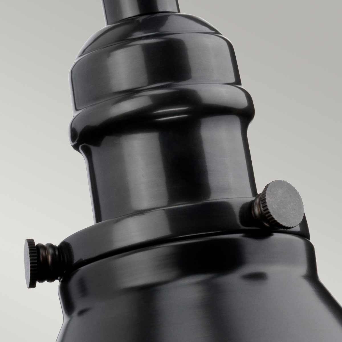 Provence Ø20 Antik brons vägglampa från Elstead Lighting - Lampan &auml;r tillverkad i st&aring;l och har en justerbar led som g&ouml;r det enkelt att rikta ljuset dit det beh&ouml;vs.