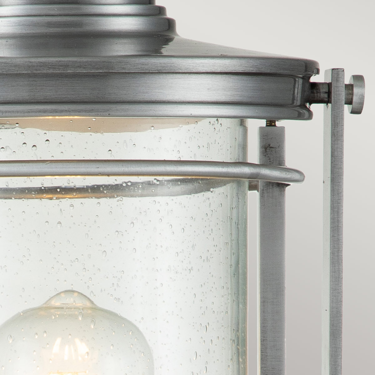 Booker 47cm Aluminium från Elstead Lighting - Booker &auml;r en stilfull och robust portlykta med en design inspirerad av klassiska marina lanternor.