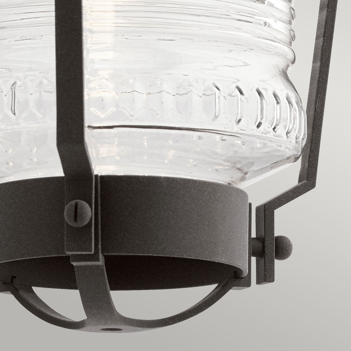 Chance Harbor 55cm Zink utelampa från Elstead Lighting - Chance Harbor &auml;r en klassisk och robust fasadlampa med en design inspirerad av maritim stil.