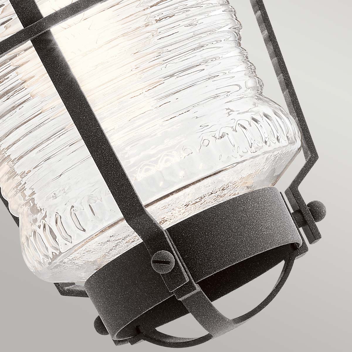 Chance Harbor 37cm Zink utelampa från Elstead Lighting - Chance Harbor &auml;r en klassisk och robust fasadlampa med en design inspirerad av maritim stil.