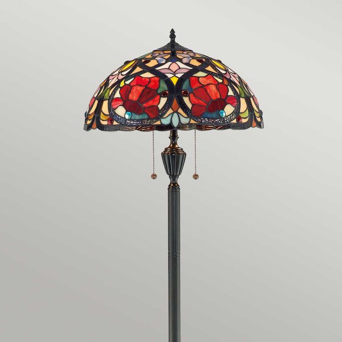 Larissa Flerfärgad från Elstead Lighting - Den matchande lampbasen, med sin vintage brons-finish, kompletterar designen och f&ouml;rst&auml;rker dess tidl&ouml;sa och sofistikerade uttryck.