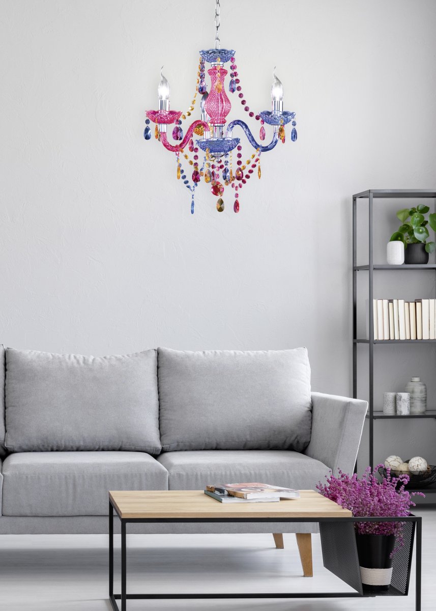 Luster Ø46 Flerfärgad barnlampa från Trio Lighting - Den extravaganta ljuskronan i metall lyser i klara f&auml;rger och skapar en imponerande helhetsbild.