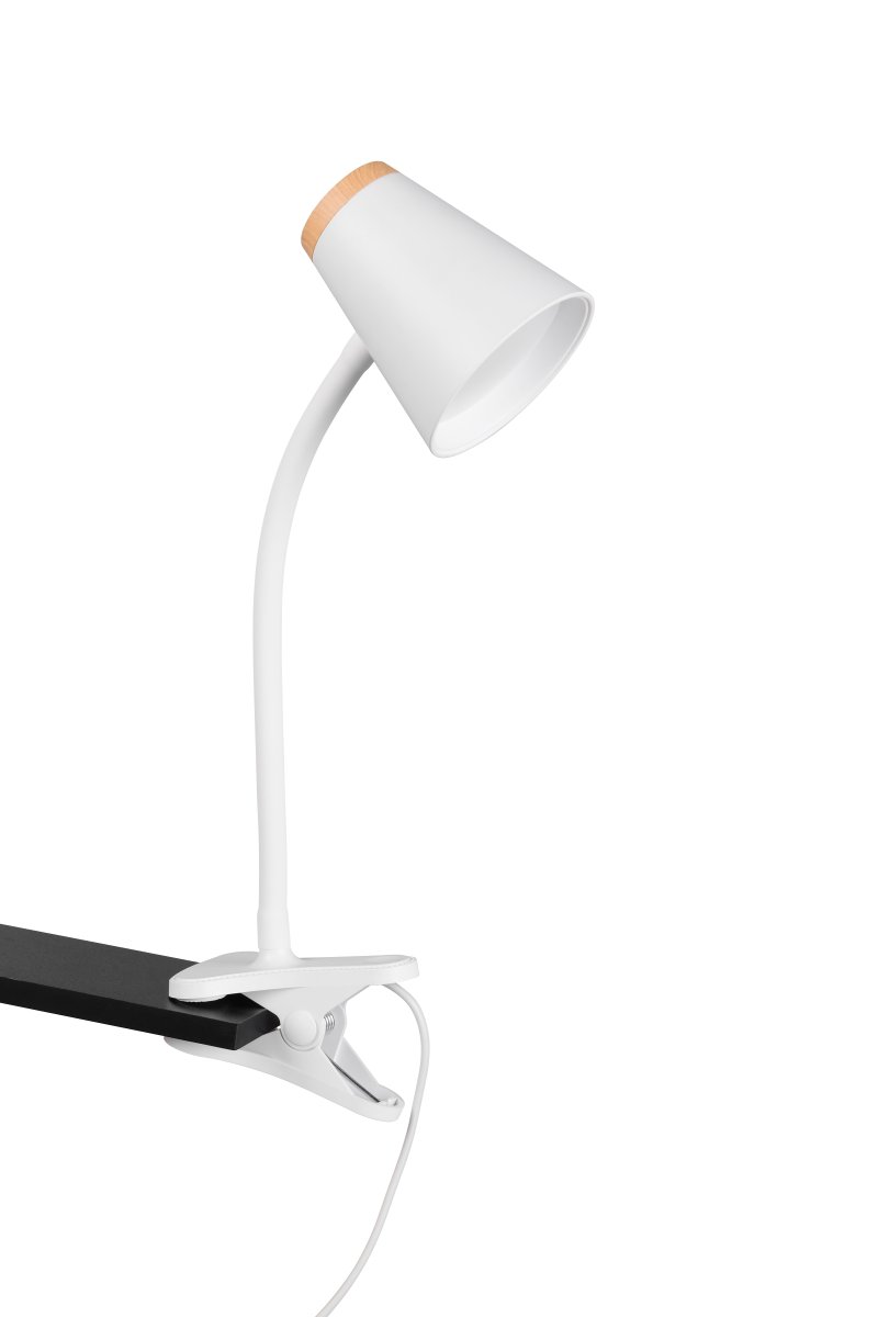 Pongo Vit klämlampa från Trio Lighting - Pongo &auml;r en modern kl&auml;mlampa med dekorativa tr&auml;detaljer.