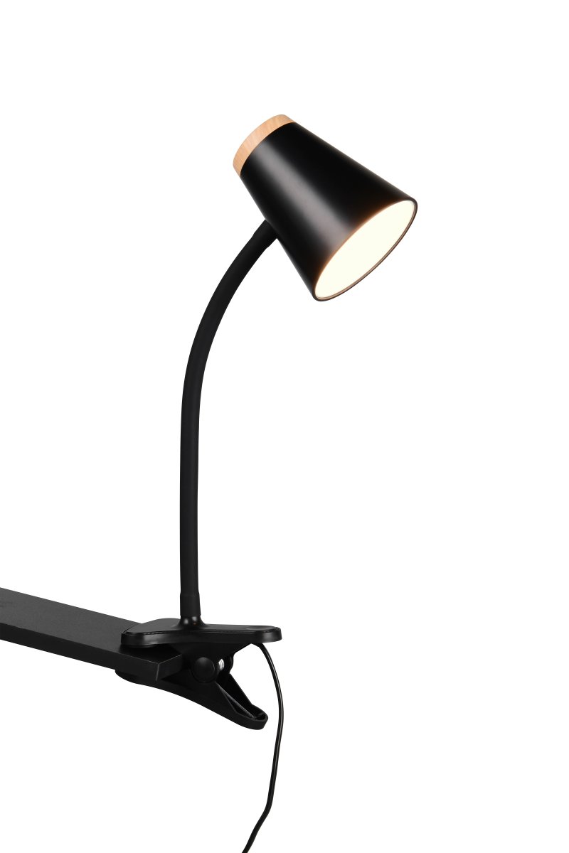 Pongo Svart klämlampa från Trio Lighting - Pongo &auml;r en modern kl&auml;mlampa med dekorativa tr&auml;detaljer.