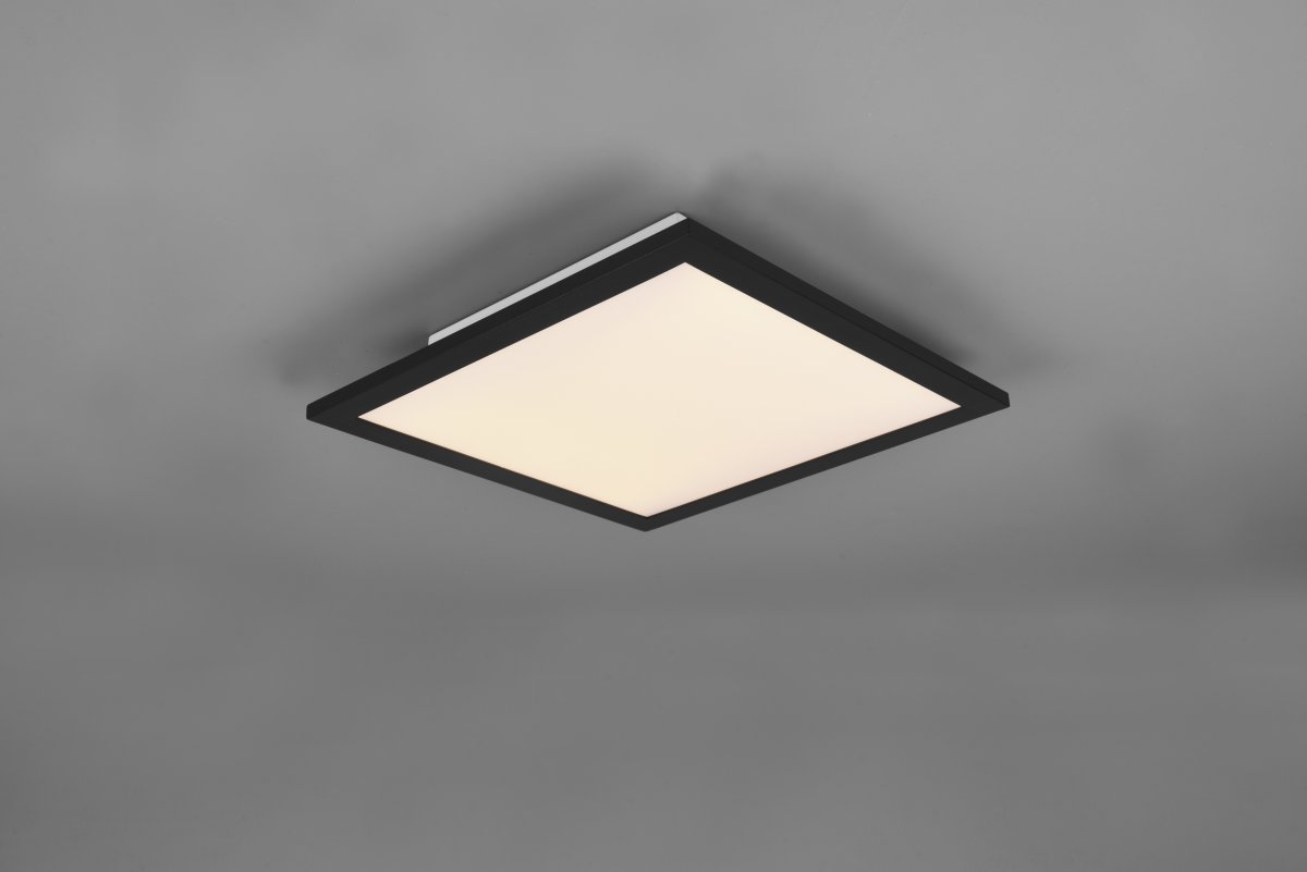 Alpha 30cm Svart plafond från Trio Lighting - Den ljusa, st&auml;mningsfulla och bl&auml;ndfria belysningen fr&aring;n armaturen Alpha &auml;r helt i tiden och ger ljus f&ouml;r v&auml;lbefinnande och arbete.