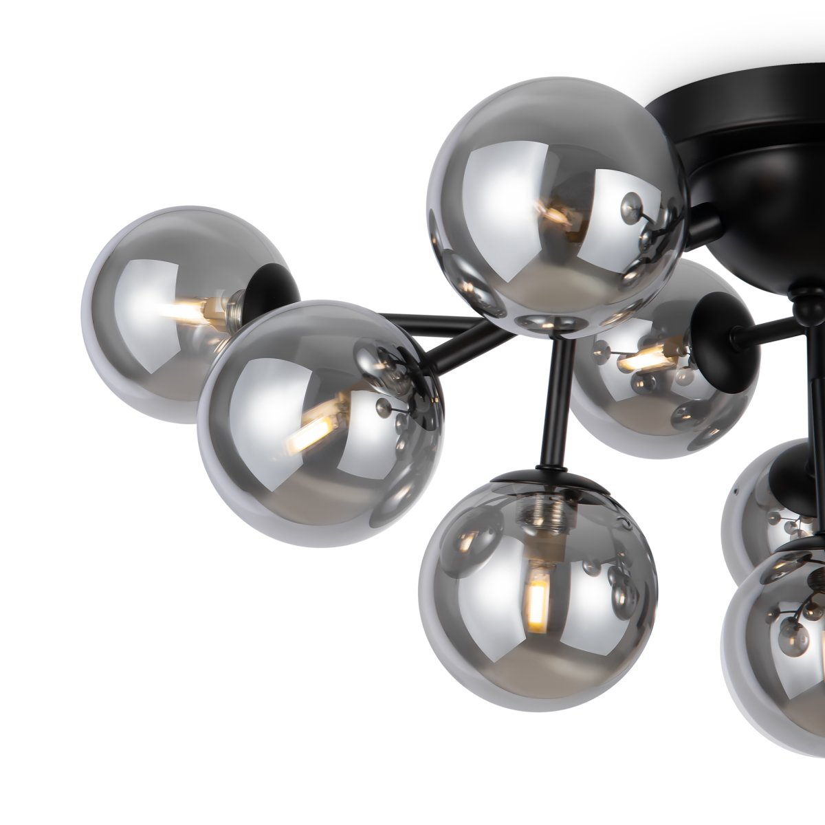 Dallas Ø60 Svart plafond från Maytoni - Dess unika design med runda glaskupor i olika riktningar skapar ett dramatiskt och elegant ljusspel som fyller rummet med v&auml;rme och karakt&auml;r.