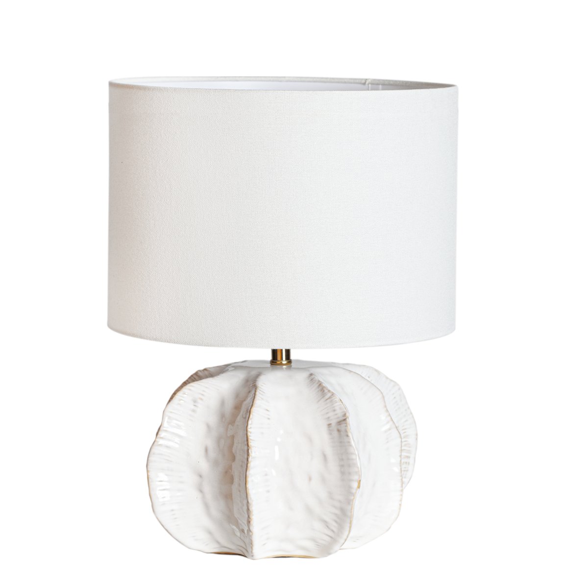 Sandy 37cm Vit bordslampa från Cottex - Sandy &auml;r en dekorativ bordslampa med en mjukt formad lampfot i keramik som ger ett levande och organiskt uttryck.