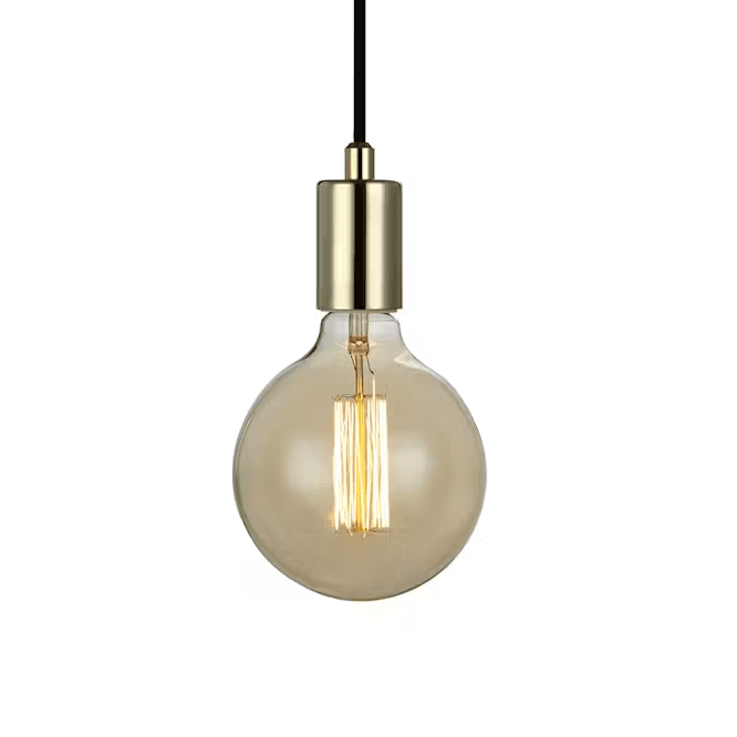 Sky Ø5 Mässing fönsterlampa från Markslöjd - F&ouml;nsterlampan Sky &auml;r en favorit hos m&aring;nga och den enkla, stilrena designen &auml;r l&auml;tt att passa in men samtidigt &auml;r vacker i all sin enkelhet.