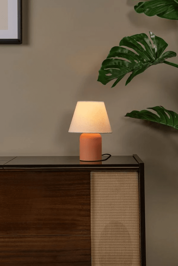 Macia 27cm Terrakotta bordslampa från Lucide - Macia &auml;r en modern bordslampa med en retro design.
