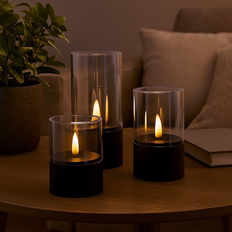 Bougie 3-pack Svart/Rökfärgad från Brilliant - Bougie LED-ljus i 3-pack &auml;r en stilfull belysningsl&ouml;sning som skapar en varm och mysig atmosf&auml;r b&aring;de inne och ute.