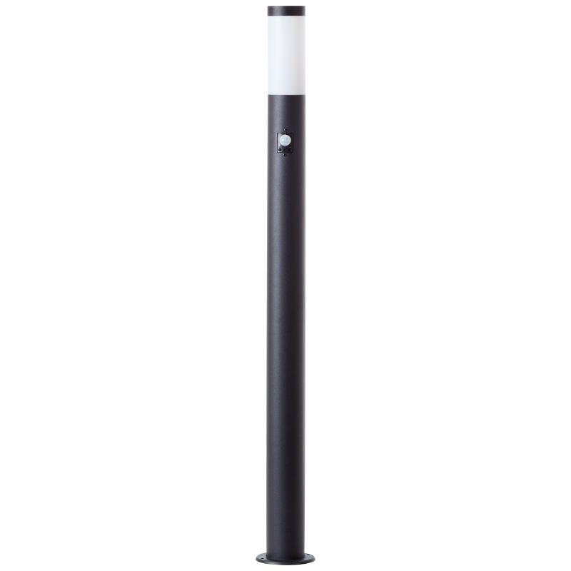 Dody 110cm Svart pollare från Brilliant - Lampan har IP44-klassificering och &auml;r d&auml;rf&ouml;r st&auml;nkskyddad, vilket g&ouml;r den perfekt f&ouml;r utomhusbruk &auml;ven i mindre skyddade milj&ouml;er.