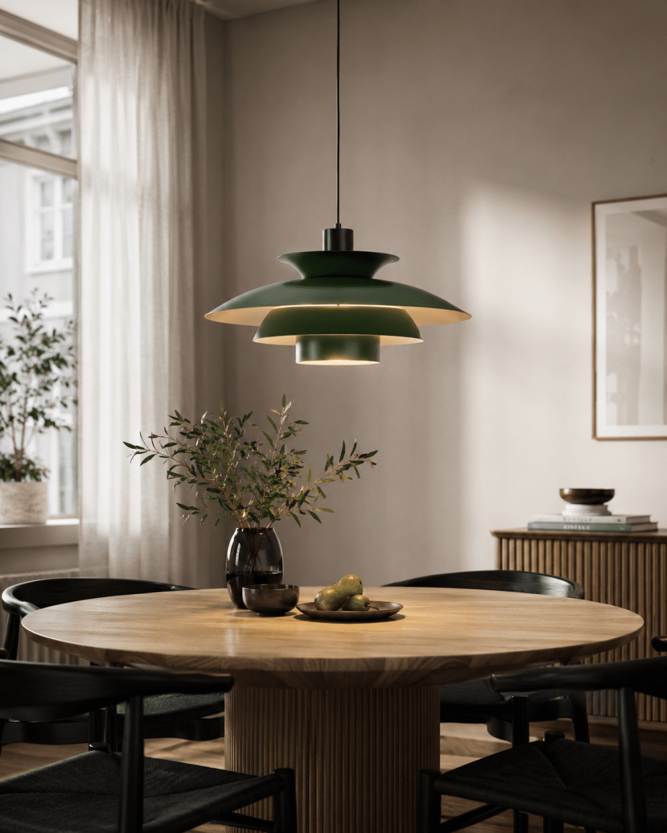Stealth 2 Ø50 Grön taklampa från Nordic Lighting - Stealth &auml;r en klassisk takpendel med en stilren och tidl&ouml;s design.