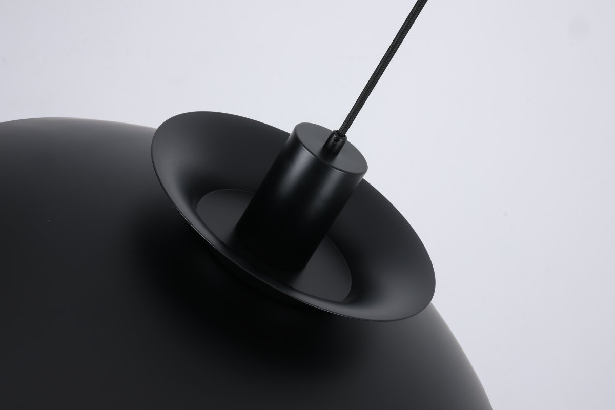Stealth 2 Ø50 Svart taklampa från Nordic Lighting - Stealth &auml;r en klassisk takpendel med en stilren och tidl&ouml;s design.