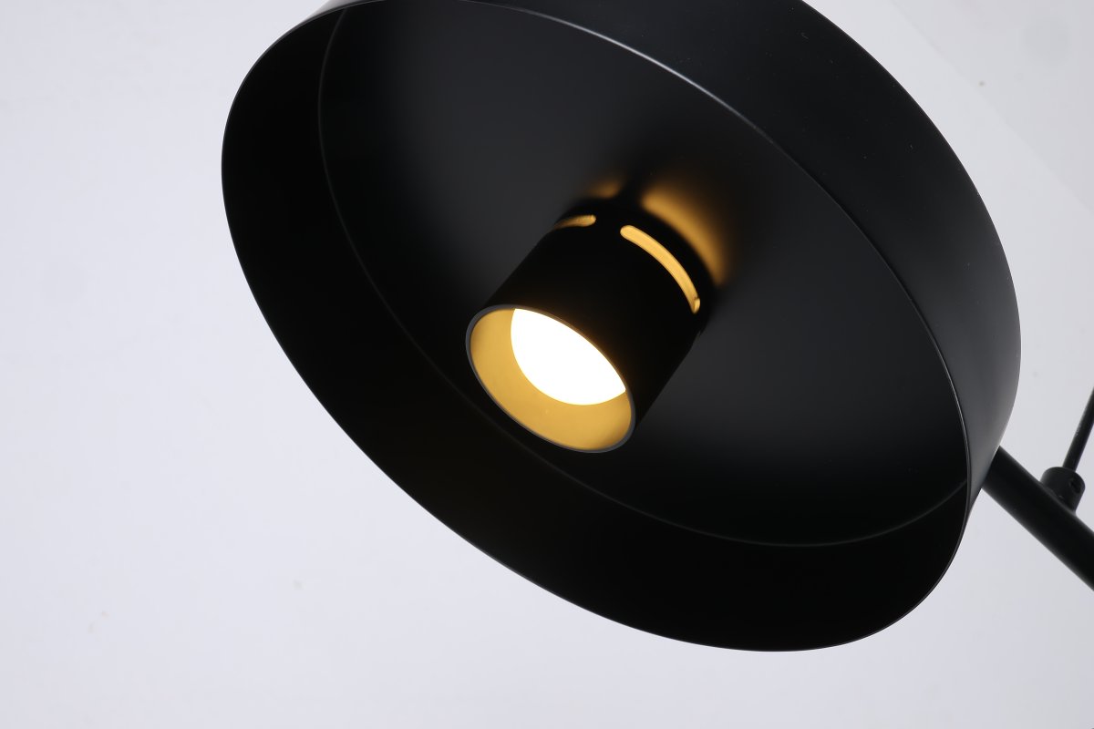 Birillo 130cm Svart taklampa från Nordic Lighting - Birillo &auml;r en modern takpendel i metall med en stilren och grafisk design.