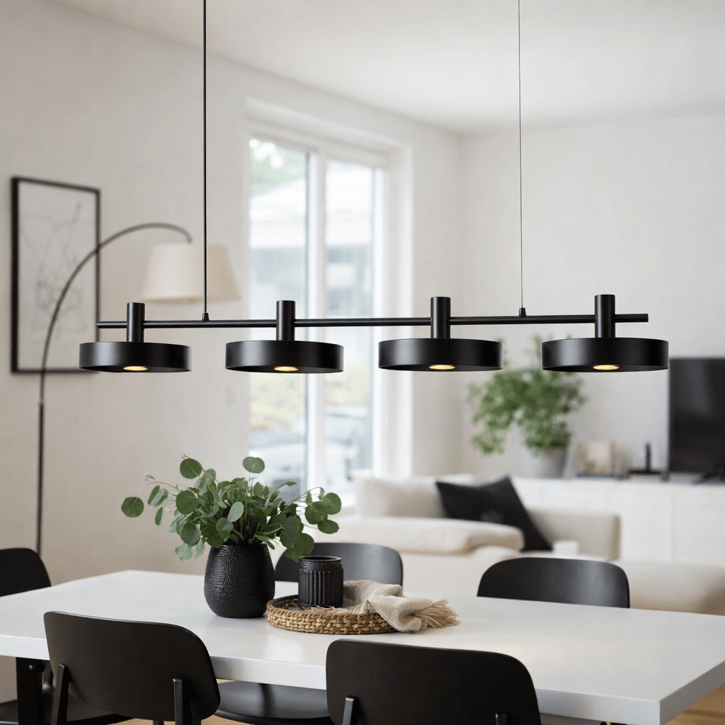 Birillo 130cm Svart taklampa från Nordic Lighting - Birillo &auml;r en modern takpendel i metall med en stilren och grafisk design.