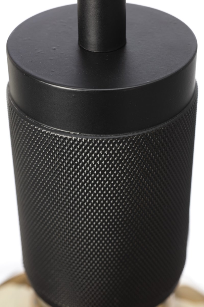 Upphäng Ø9 Svart fönsterlampa från Cottex - Perfekt som f&ouml;nsterlampa eller placerad i ett mysigt h&ouml;rn d&auml;r den bidrar med b&aring;de ljus och karakt&auml;r.