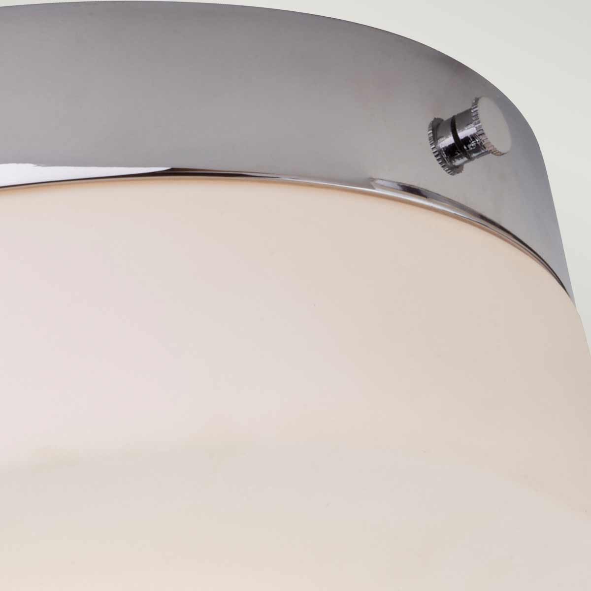 Tamar Ø30 Polerad krom badrumslampa från Elstead Lighting - Tamar plafond i polerad krom &auml;r en stilren och funktionell belysningsl&ouml;sning, perfekt f&ouml;r badrum tack vare IP44-klassningen, men &auml;ven l&auml;mplig f&ouml;r korridorer och rum med l&aring;gt i tak.