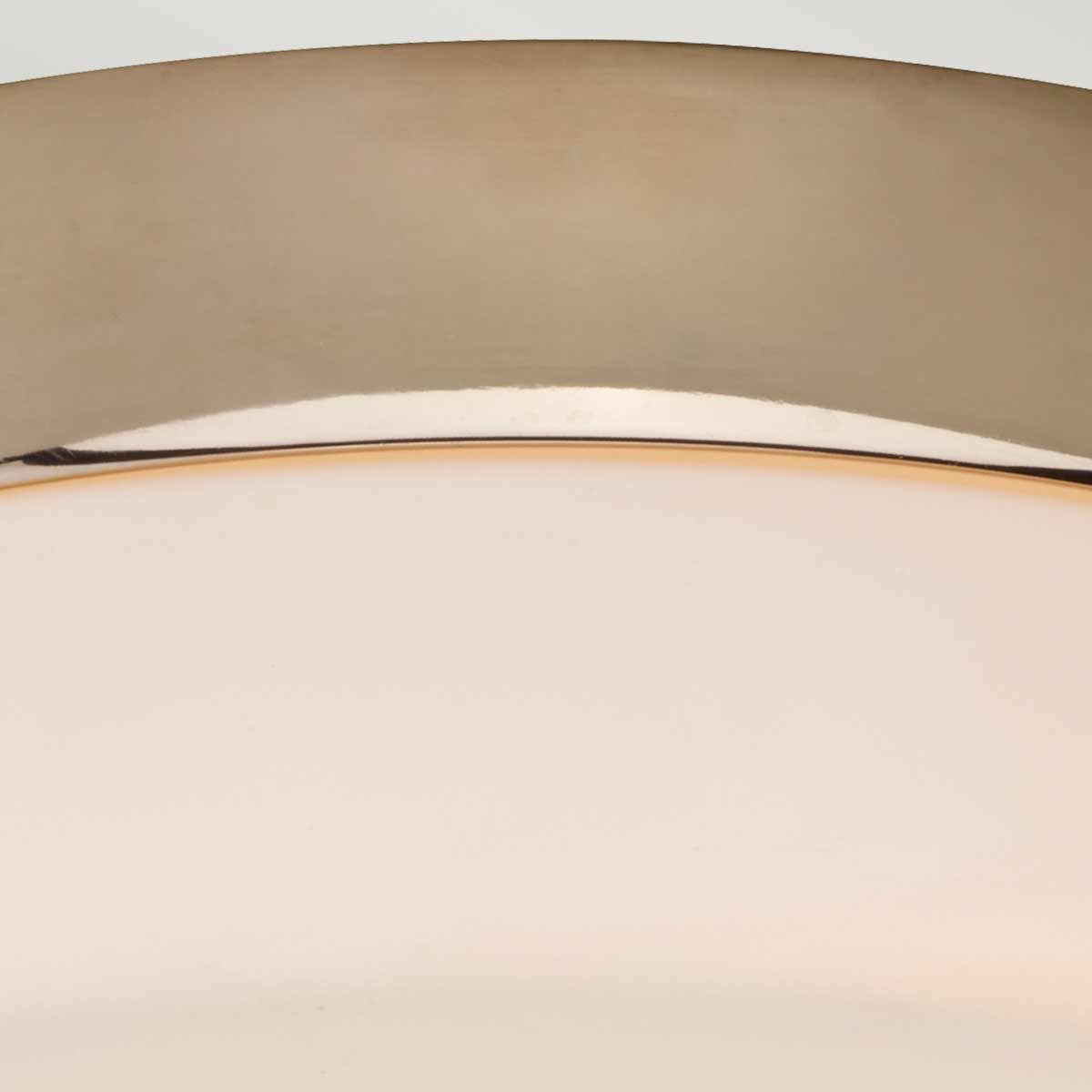 Tamar Ø24 Polerat guld badrumslampa från Elstead Lighting - Tamar plafond i polerad guld &auml;r en stilren och funktionell belysningsl&ouml;sning, perfekt f&ouml;r badrum tack vare IP44-klassningen, men &auml;ven l&auml;mplig f&ouml;r korridorer och rum med l&aring;gt i tak.