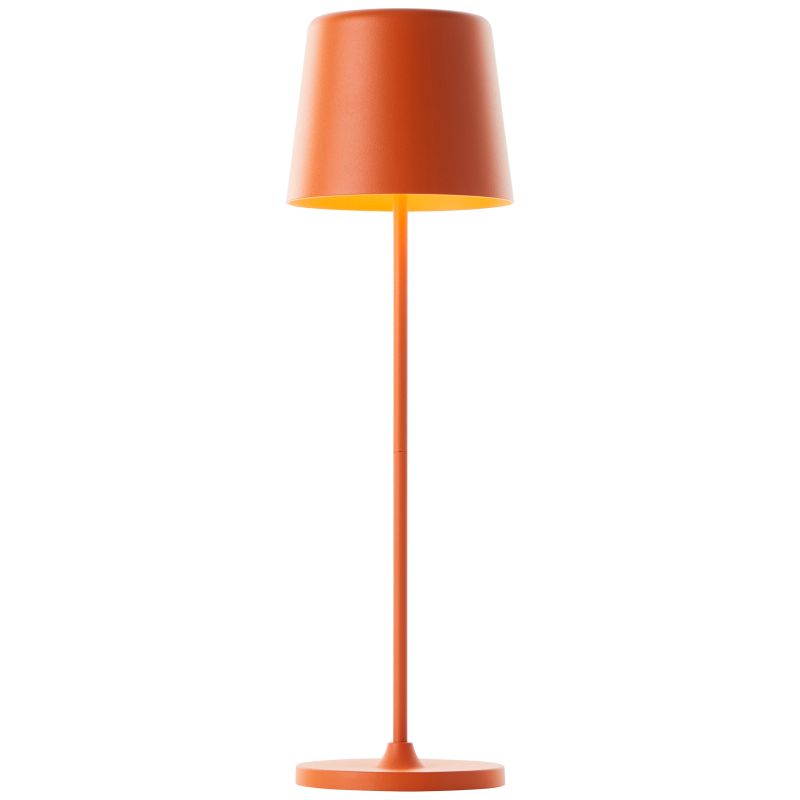 Kaami 37cm Orange portabel från Brilliant - Med sin h&ouml;ga IP44-klassning &auml;r den t&aring;lig mot v&auml;derf&ouml;rh&aring;llanden, perfekt f&ouml;r b&aring;de utomhus och inomhus.