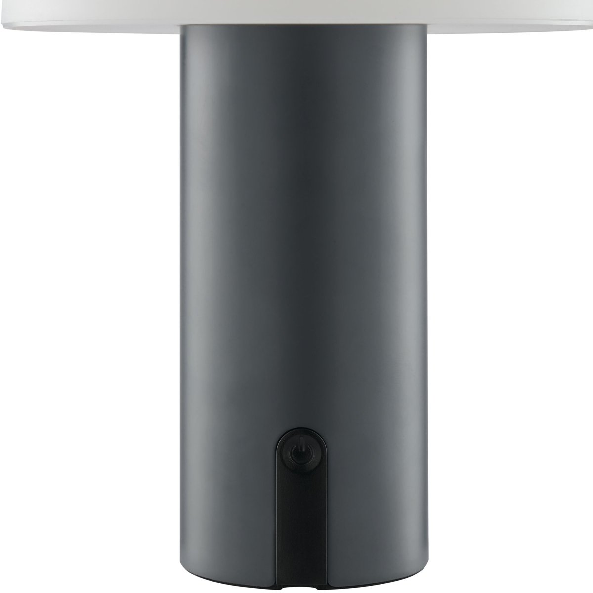 Mattis 20cm Grå portabel från Brilliant - Mattis &auml;r en stilren och portabel bordslampa som kombinerar modern design med praktisk funktion.
