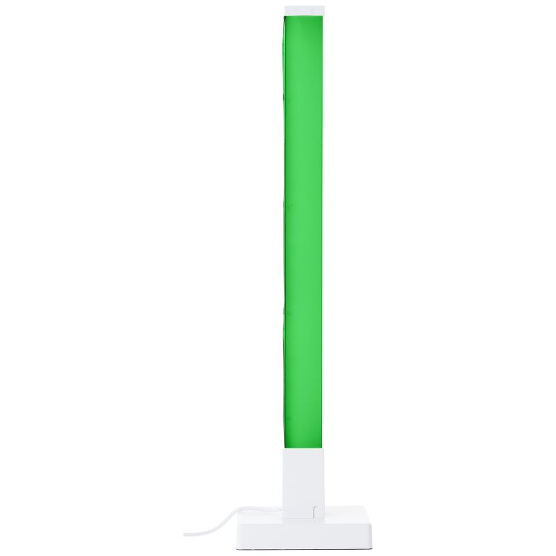 Neele 50cm Vit bordslampa från Brilliant - Med RGB-LED f&aring;r du tillg&aring;ng till ett brett spektrum av f&auml;rger och effekter, s&aring; att du enkelt kan anpassa ljuset efter hum&ouml;r och tillf&auml;lle.