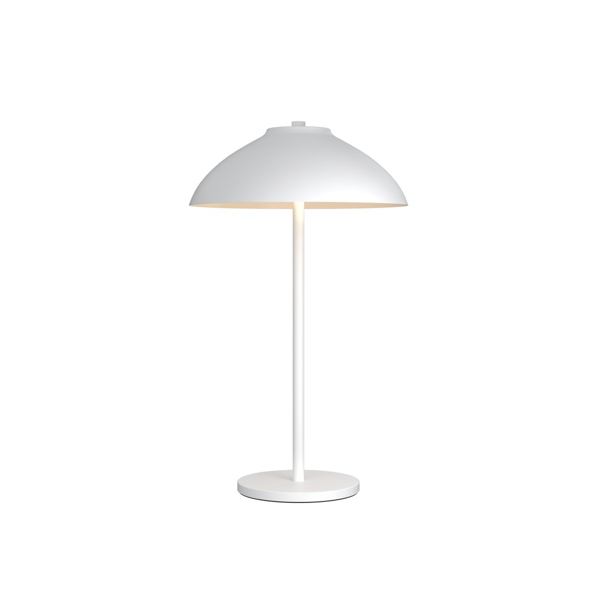 Vali 40cm Vit bordslampa från Belid - Den breda sk&auml;rmen riktar ljuset ned&aring;t och skapar en tydlig ljuszon som ger rummet b&aring;de struktur och atmosf&auml;r.
