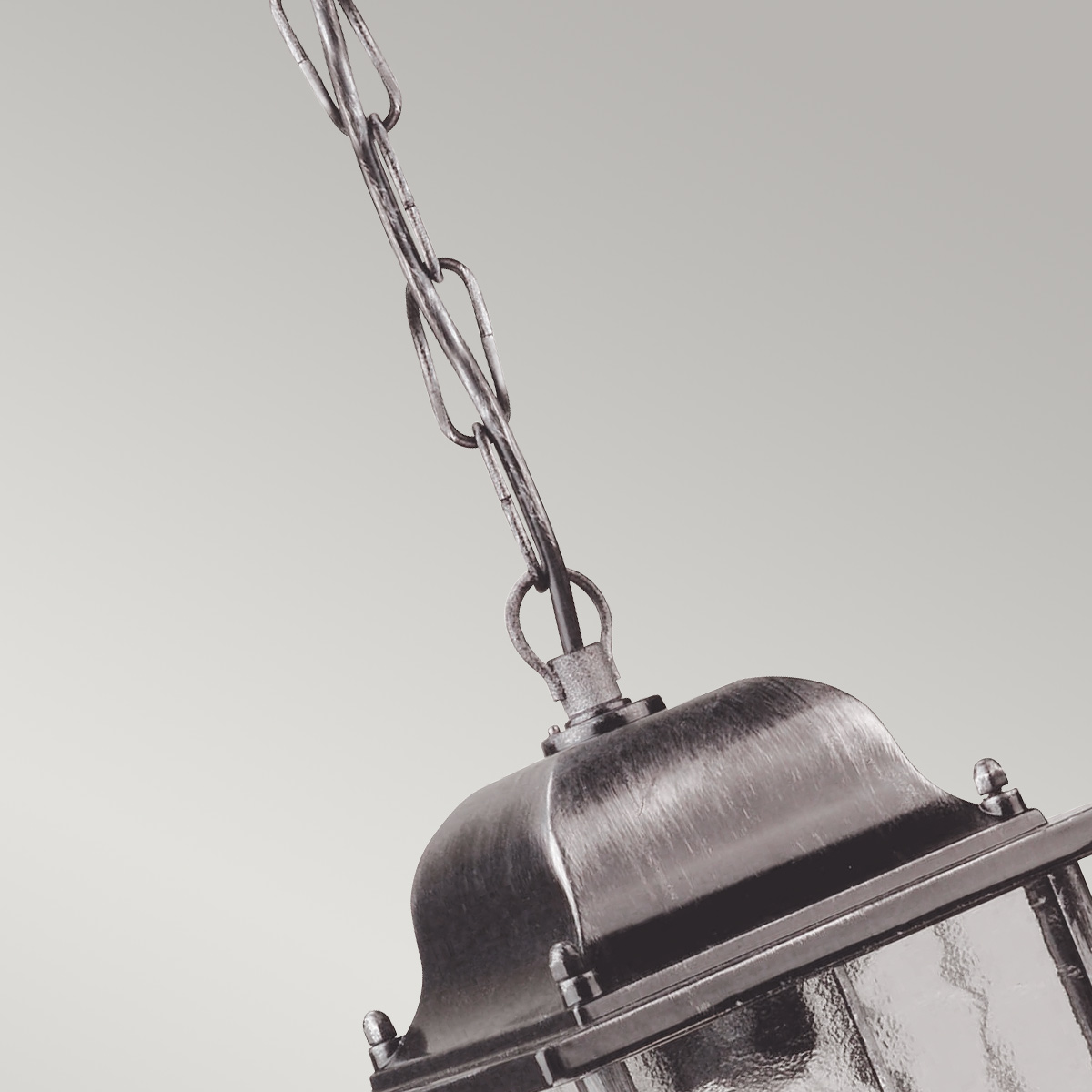 Wexford 16cm Silver från Elstead Lighting - Wexford &auml;r en klassisk h&auml;ngande utomhuslykta tillverkad av aluminium med en elegant finish i m&ouml;rk silver och dekorativa glaspartier med blyinfattat m&ouml;nster.